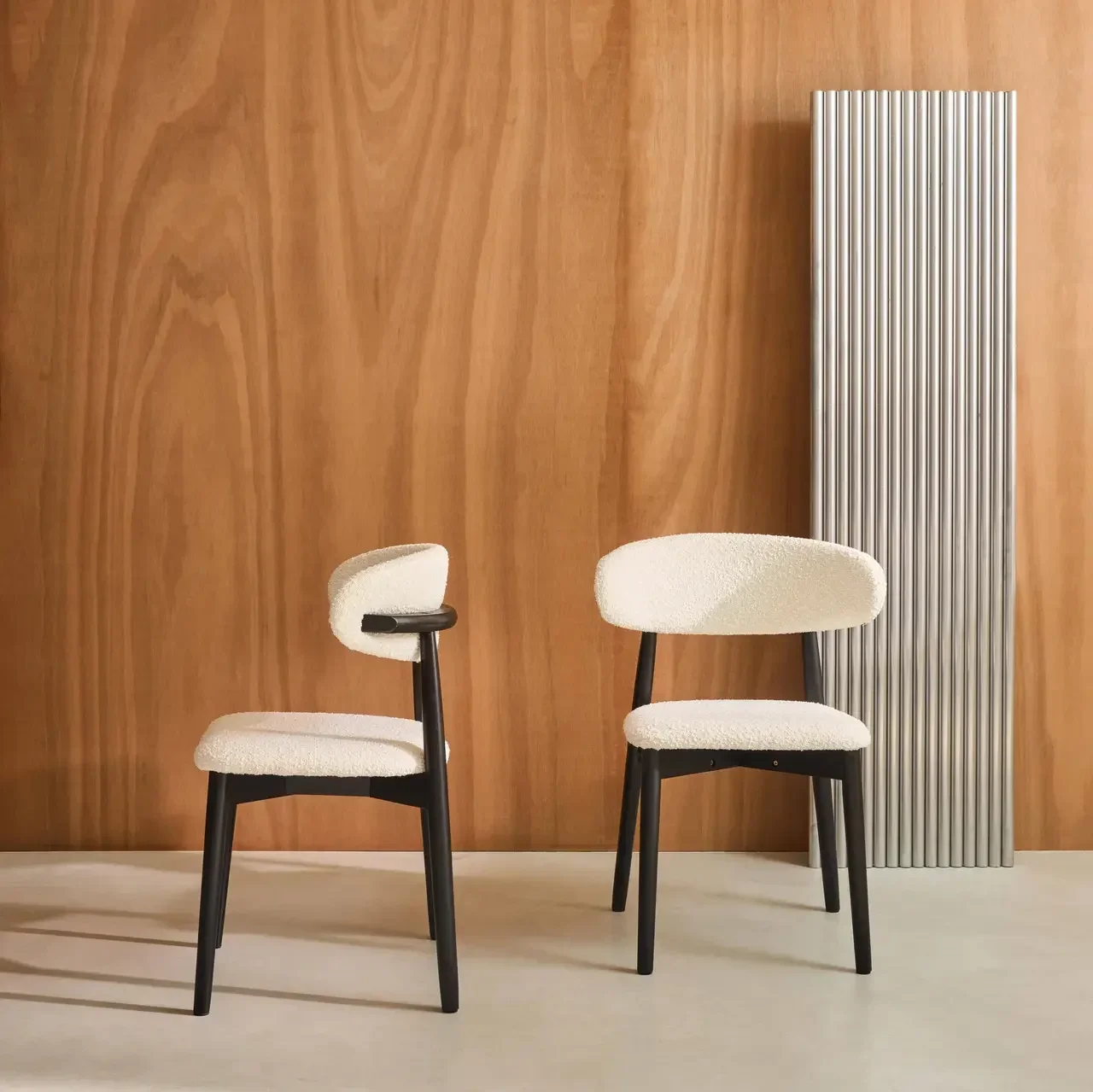 Lot 2 chaises scandinaves hévéa assise bouclette