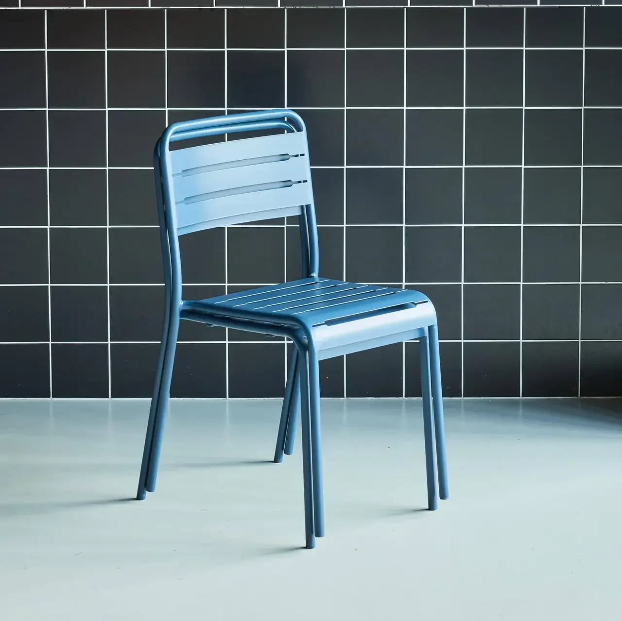 Lot 2 chaises jardin Amélia acier antirouille empilables design bistrot