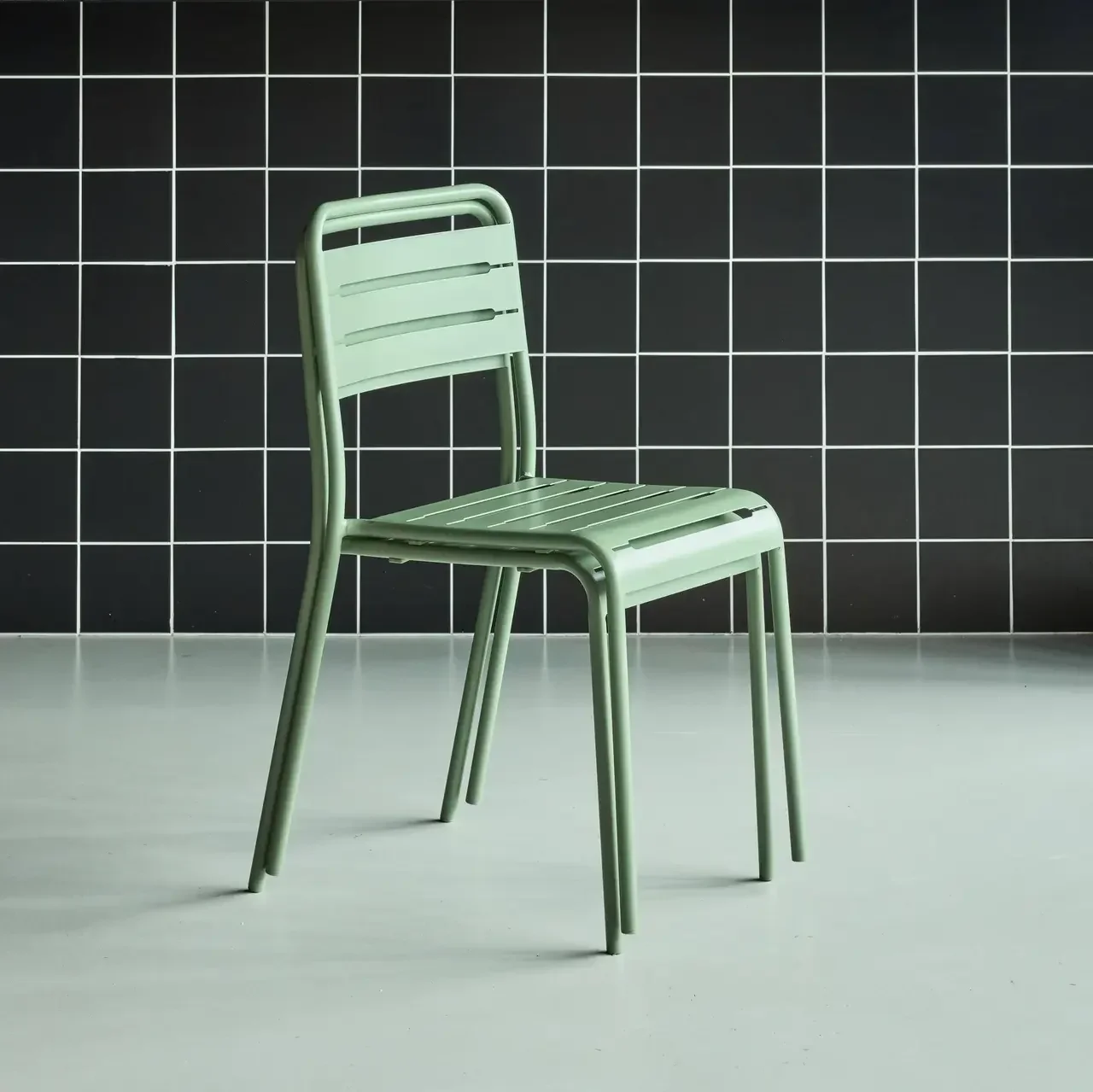 Lot 2 chaises jardin acier design bistrot intemporel empilables