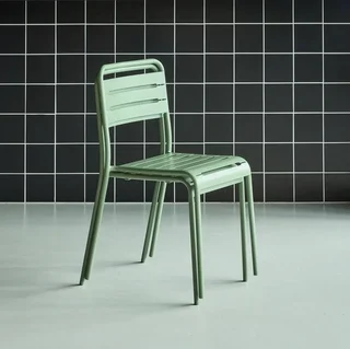 Lot 2 chaises jardin acier design bistrot intemporel empilables