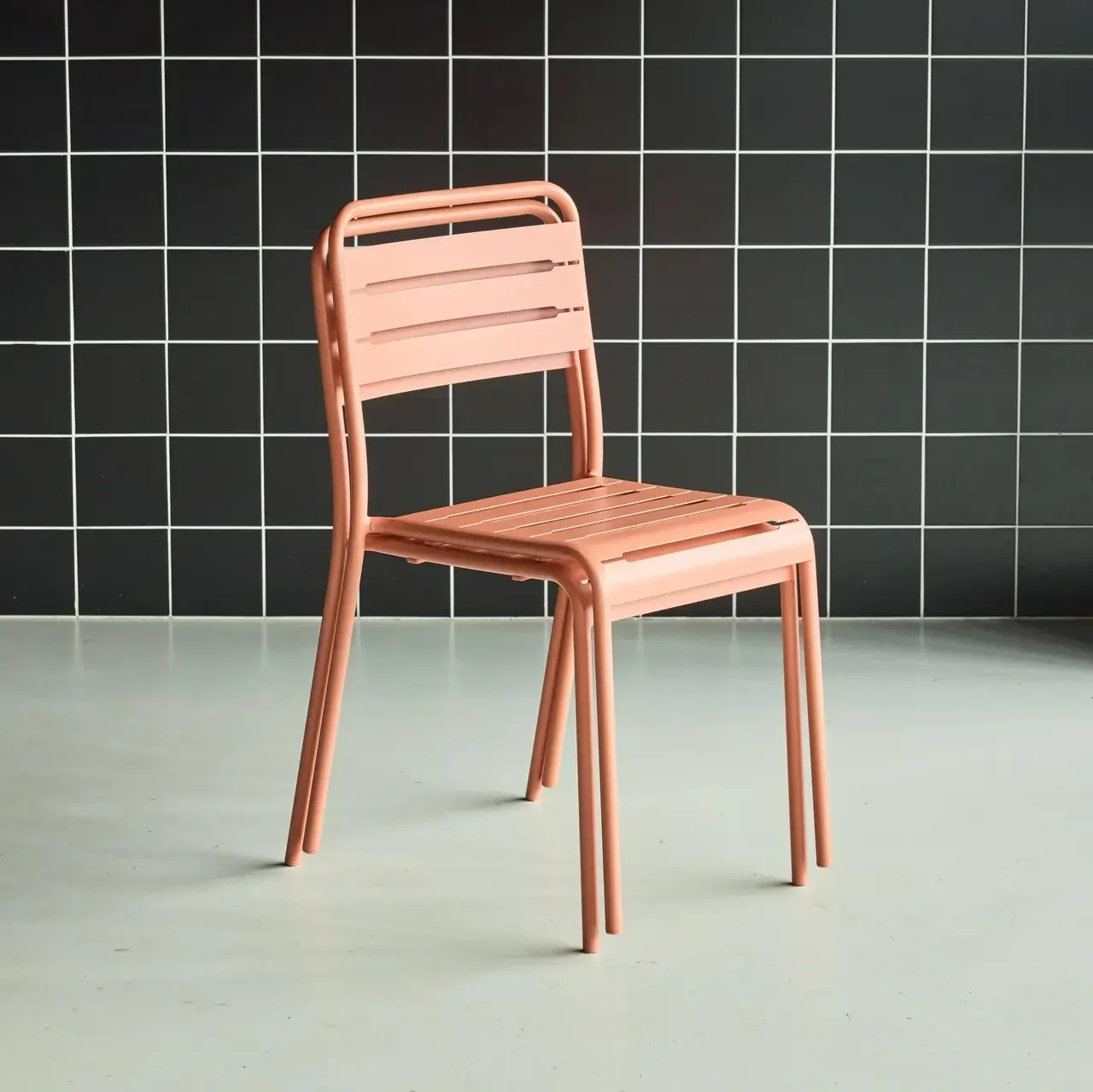 Lot de 2 chaises bistrot de jardin Amélia en acier antirouille empilables