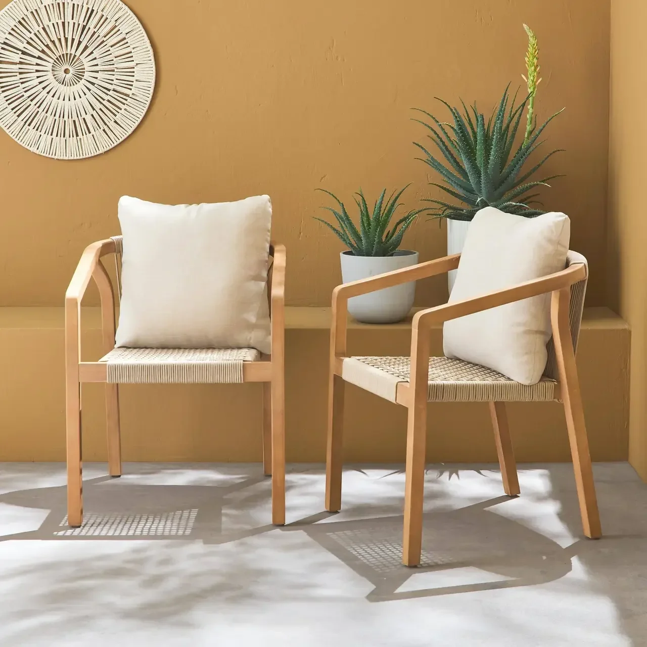 Chaises jardin empilables bois eucalyptus cordes lot 2