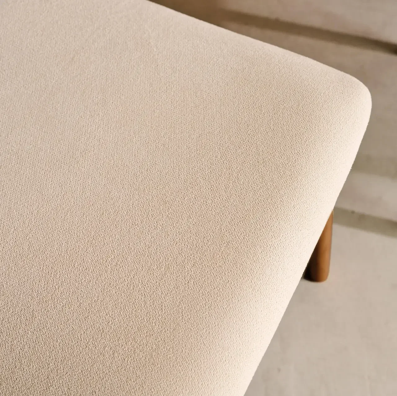 2 retro chairs solid rubberwood beige fabric vintage Athena