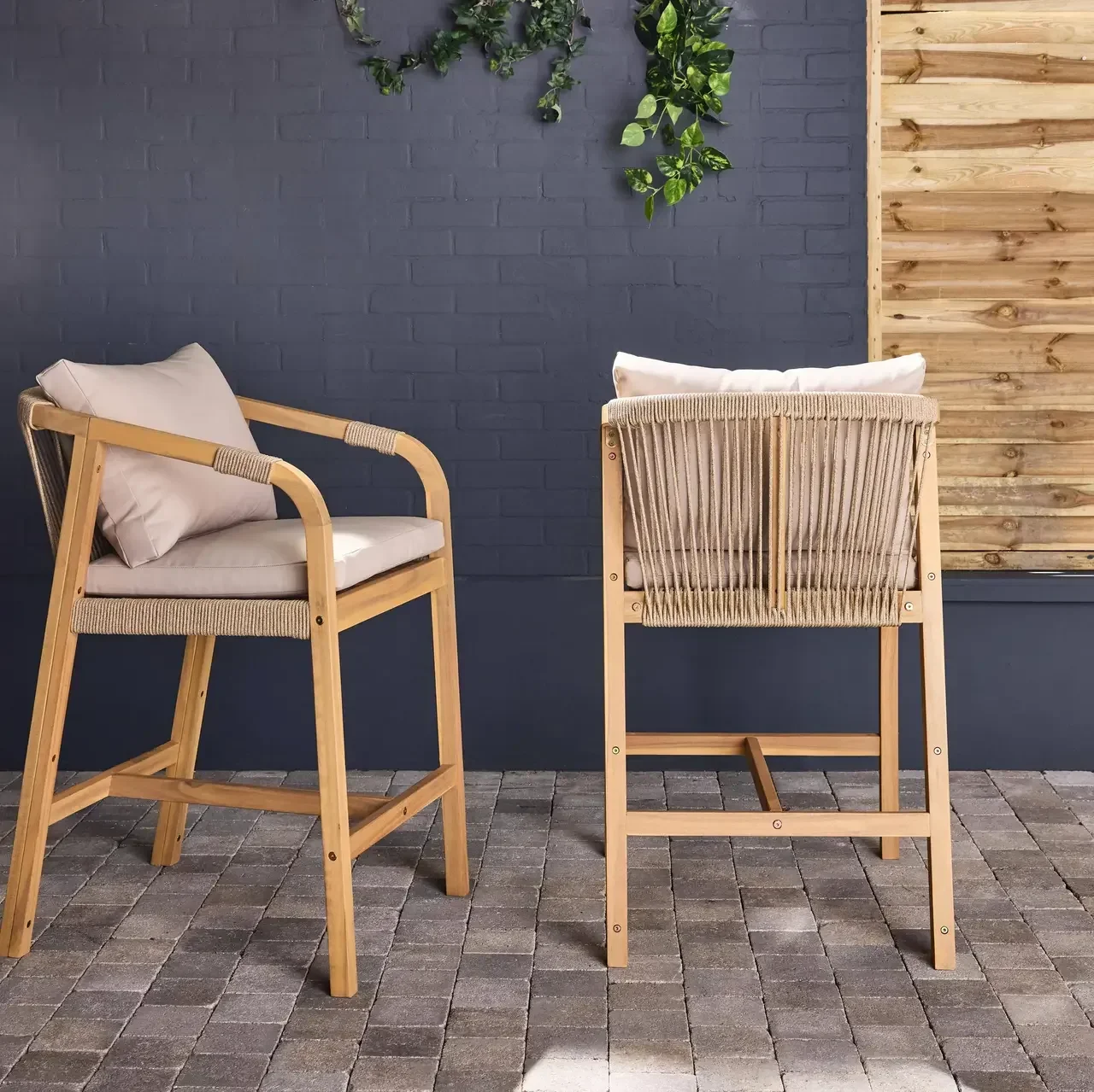 Lot de 2 fauteuils de jardin bois acacia corde avec coussins beige