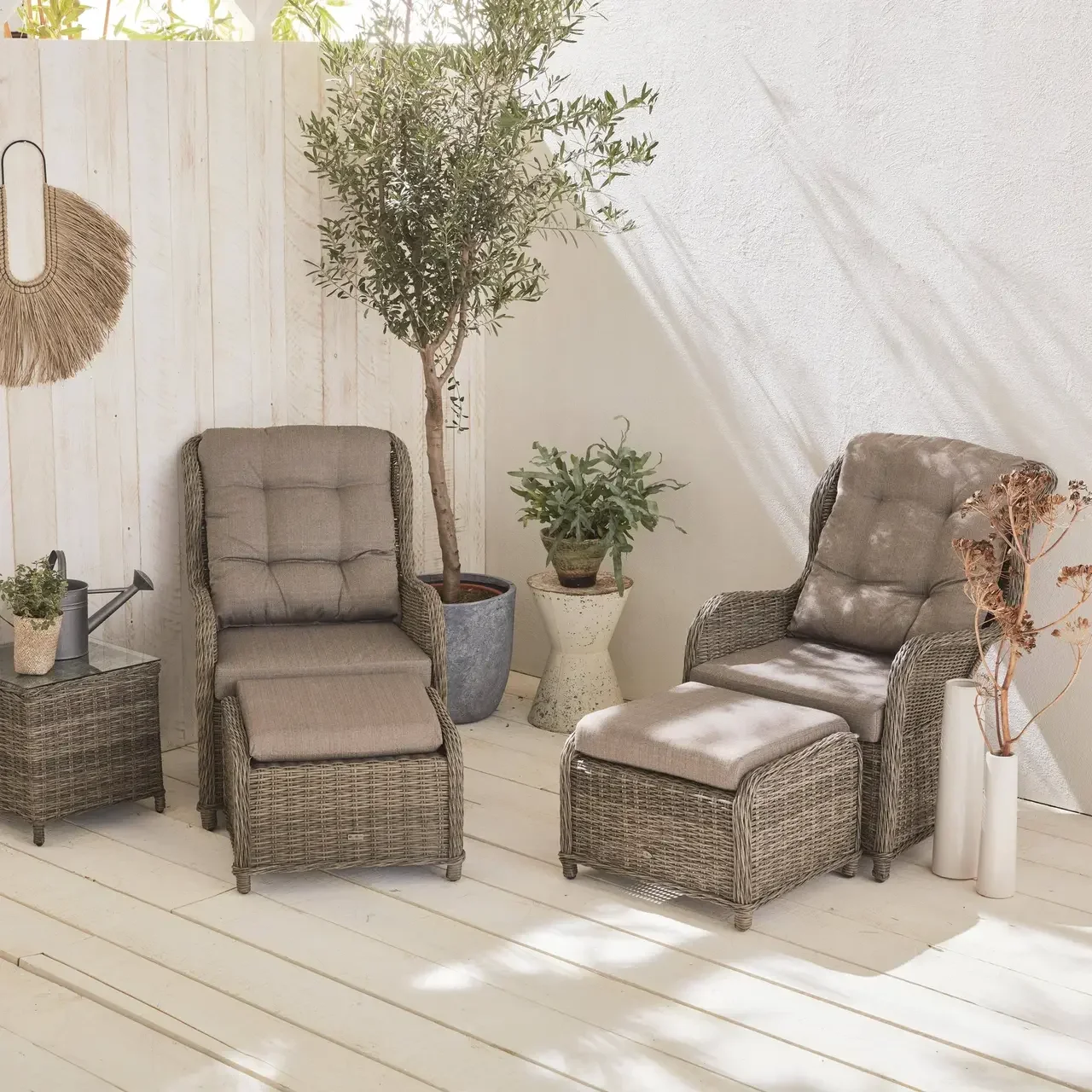 2 fauteuils jardin résine tressée ronde avec repose-pieds Barletta
