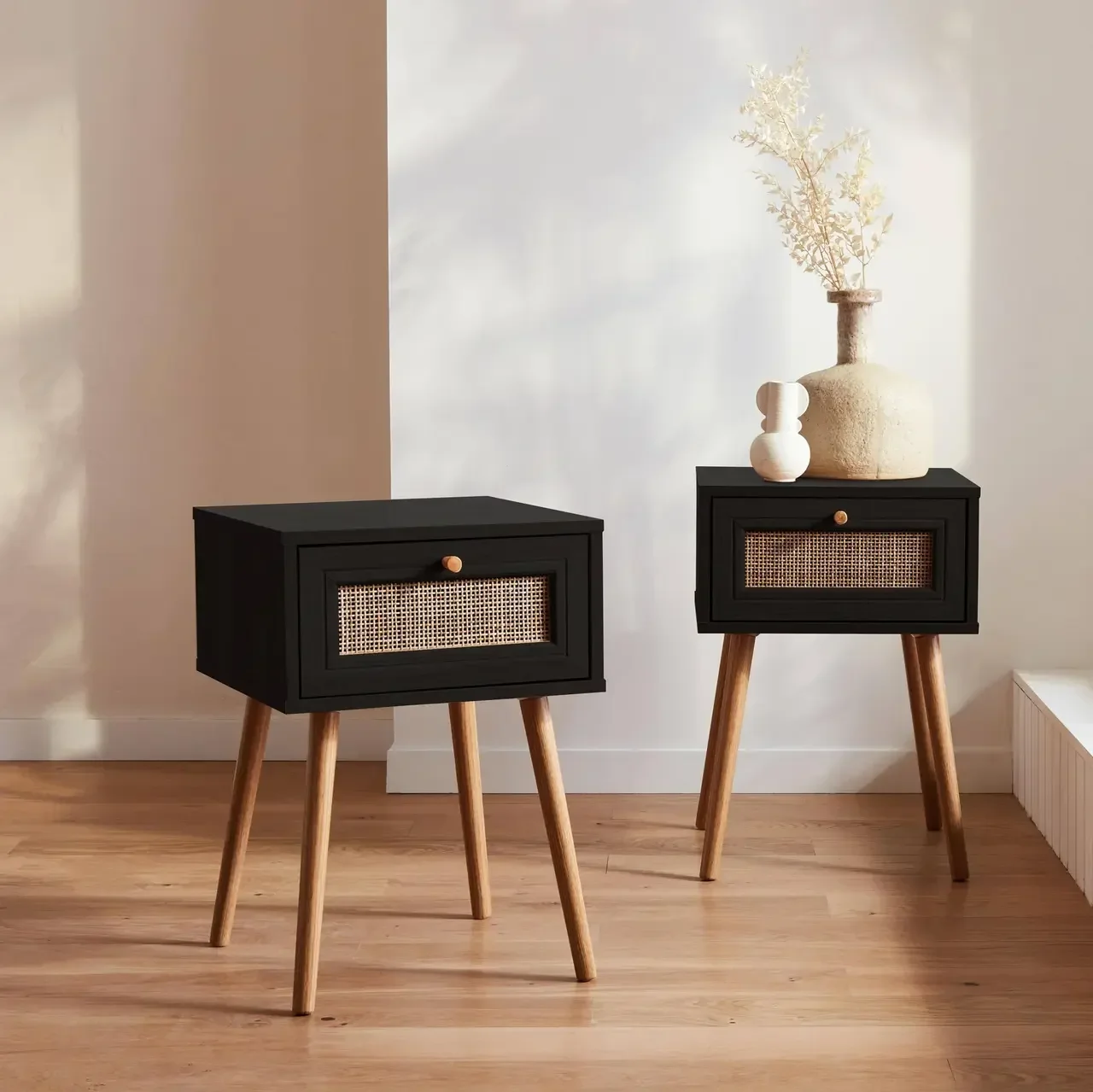 Lot de 2 tables de chevet cannage et bois avec tiroir – Style bohème vintage