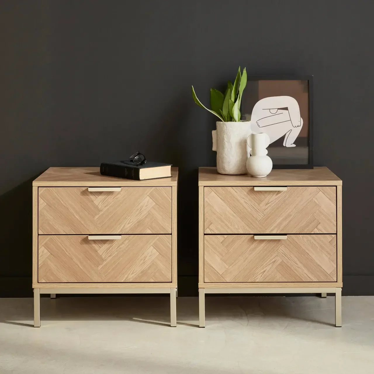2 tables de nuit design chevrons bois 2 tiroirs - Collection Budapest