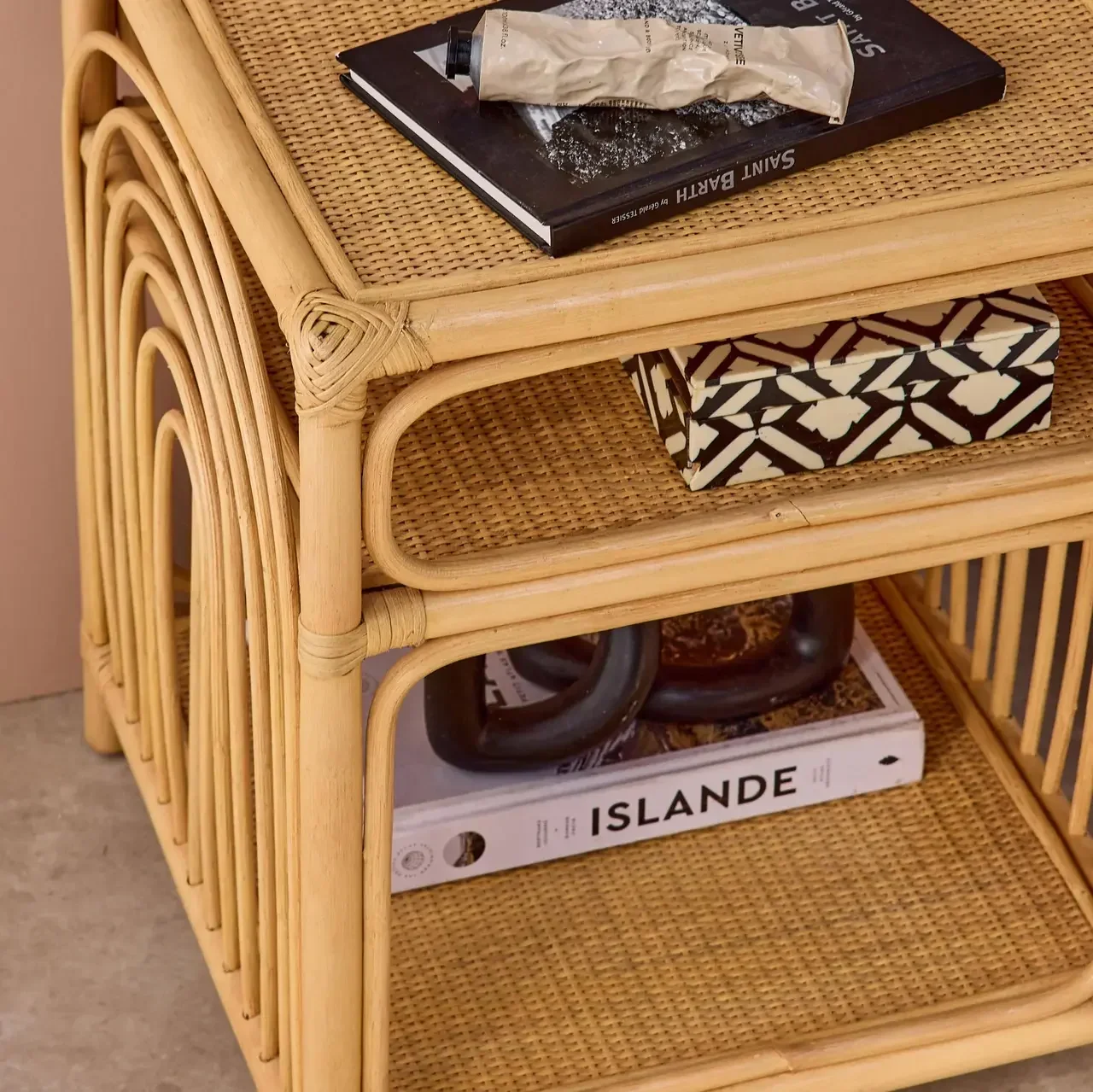 Lot 2 tables de nuit rotin naturel rangement ouvert étagère bohème Bandung