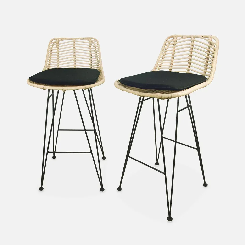 Lot de 2 tabourets de bar rotin et métal noir hauteur 67 cm