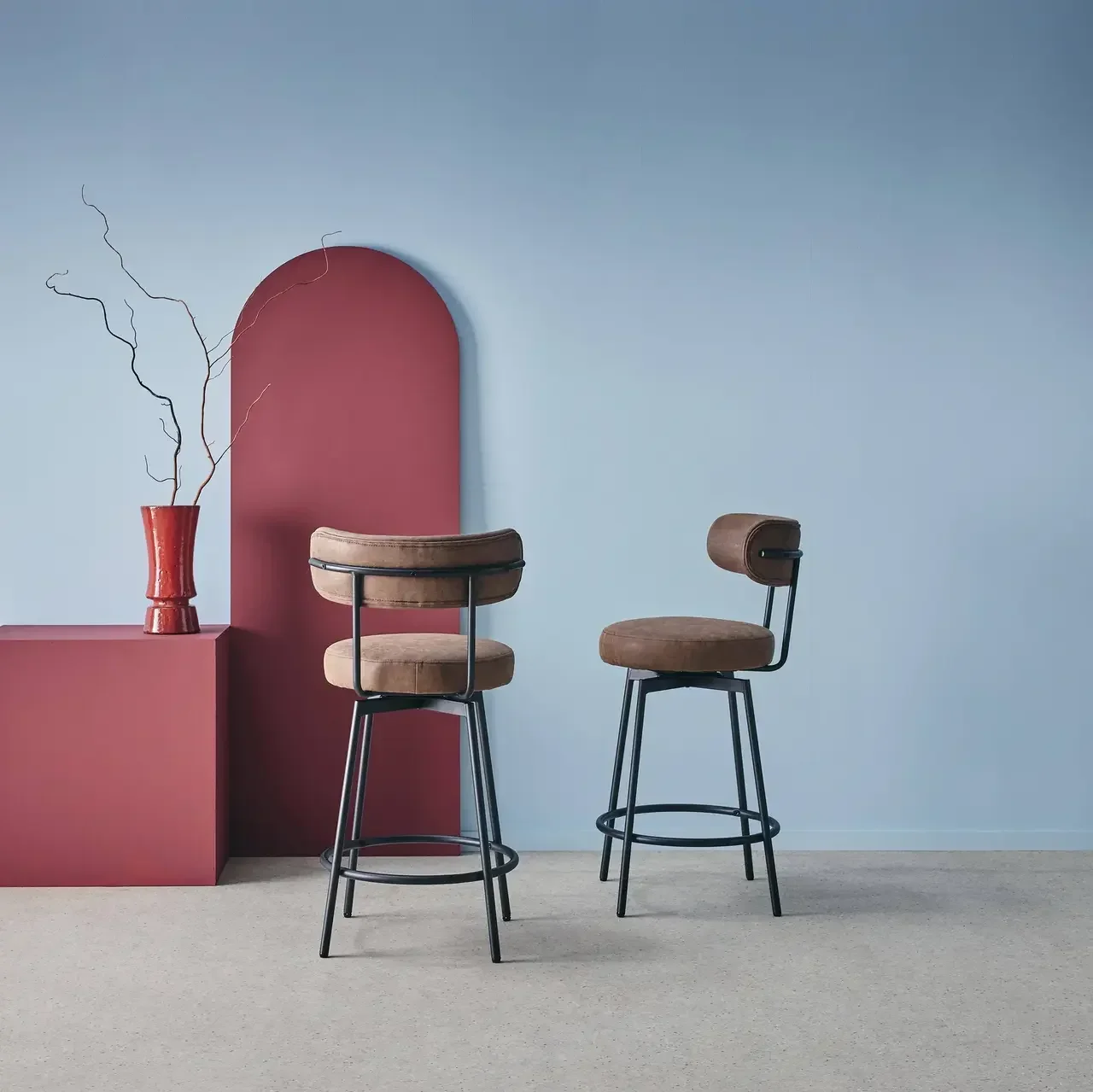 Lot de 2 tabourets de bar pivotants 66 cm métal similicuir marron