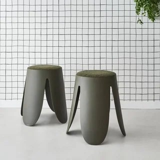 Lot de 2 tabourets superposables Niki bouclette texturée noir design floral contemporain
