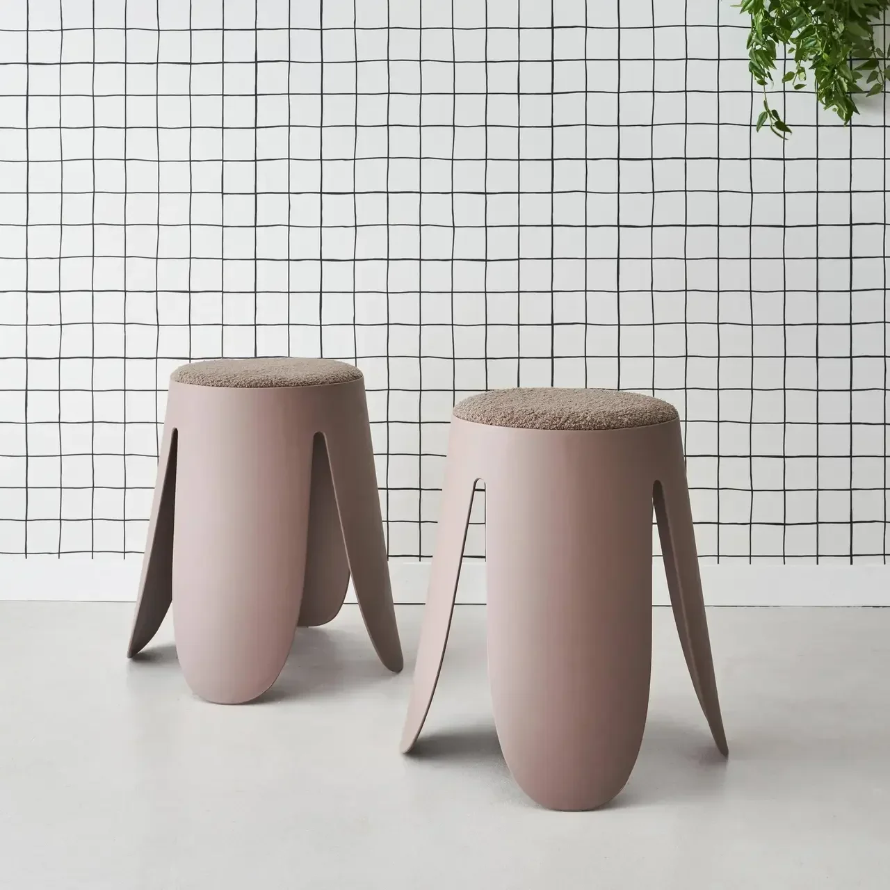 Lot de 2 tabourets design bouclette texturée Niki noir