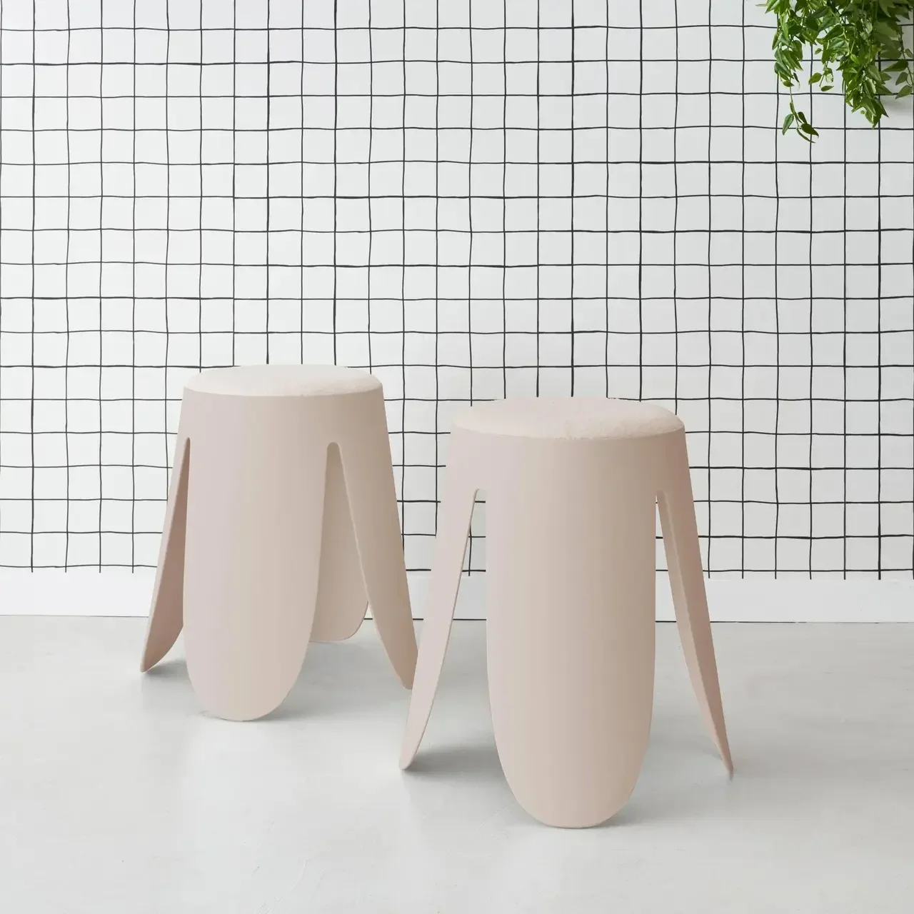 Lot de 2 tabourets superposables en bouclette texturée Niki - Noir