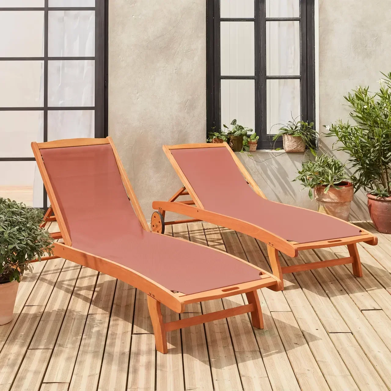 2 transats eucalyptus multi-positions à roulettes Marbella pour jardin et terrasse