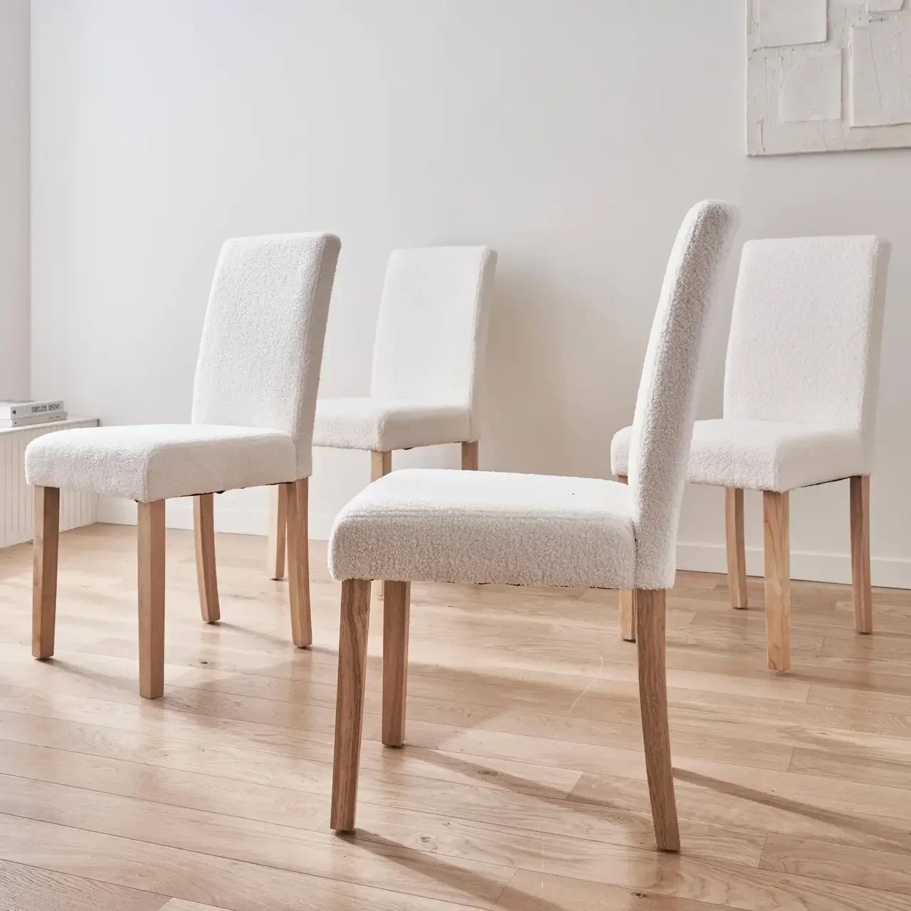 Lot de 4 chaises scandinaves bois hévéa assise bouclette beige Rita