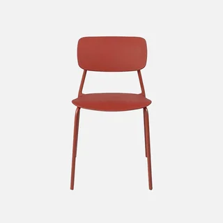 4 chaises de jardin empilables acier plastique Liva design épuré