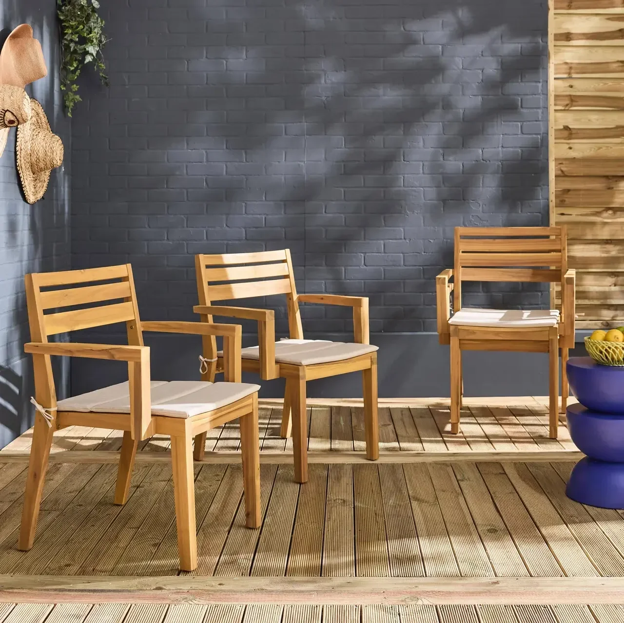 Lot 4 fauteuils extérieur acacia massif empilables beige