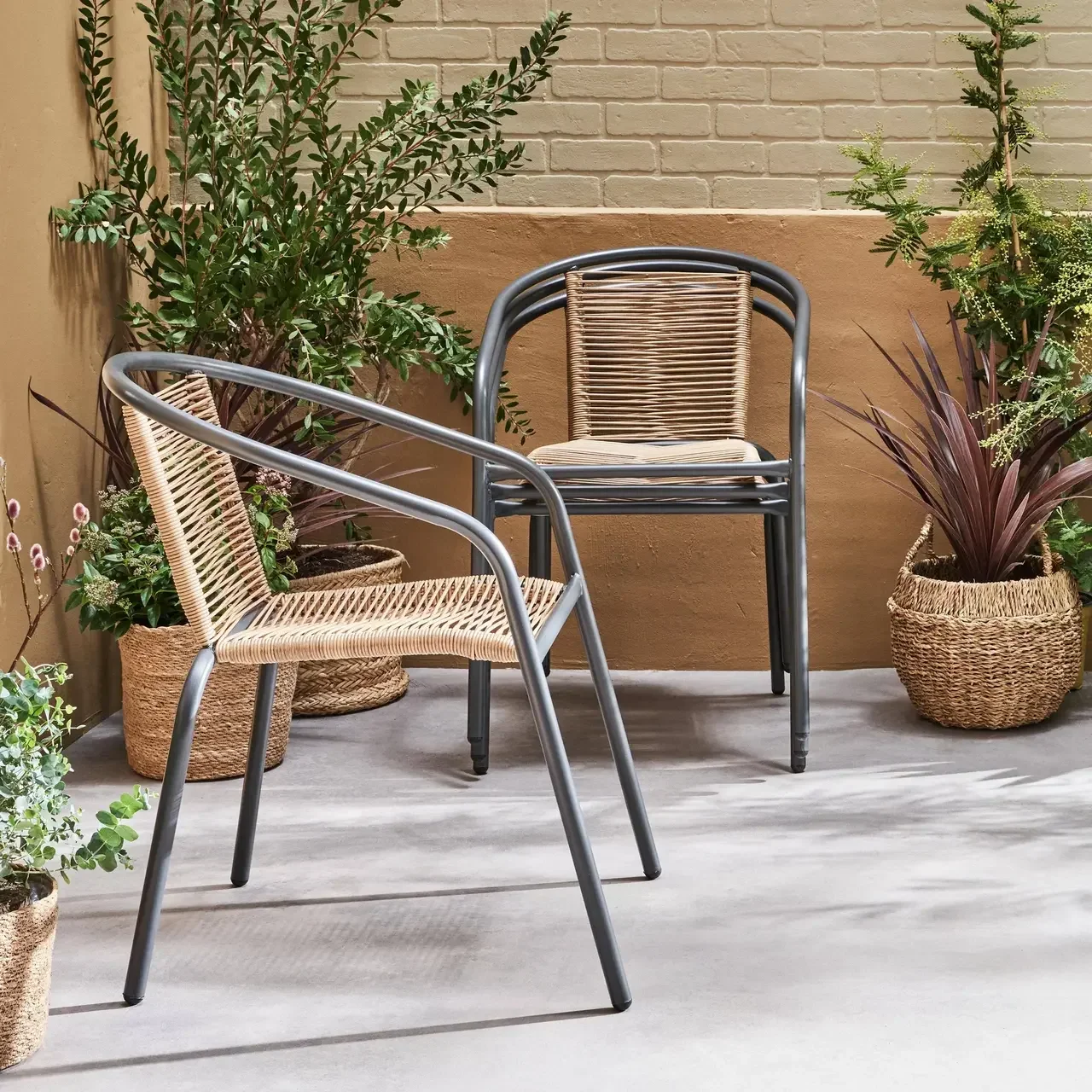 Lot de 4 fauteuils de jardin acier résine tressée design contemporain