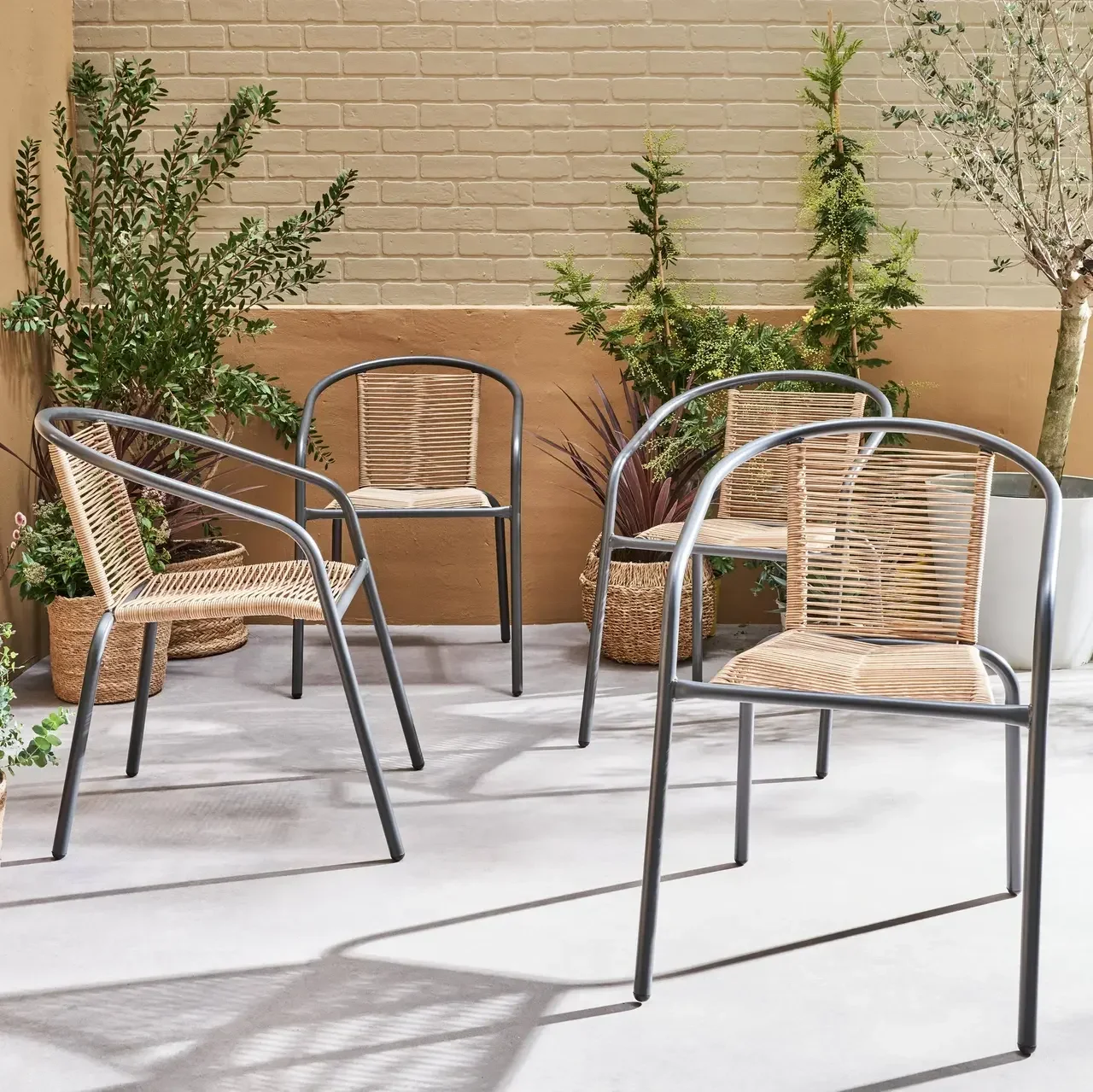 Lot de 4 fauteuils de jardin acier résine tressée design contemporain