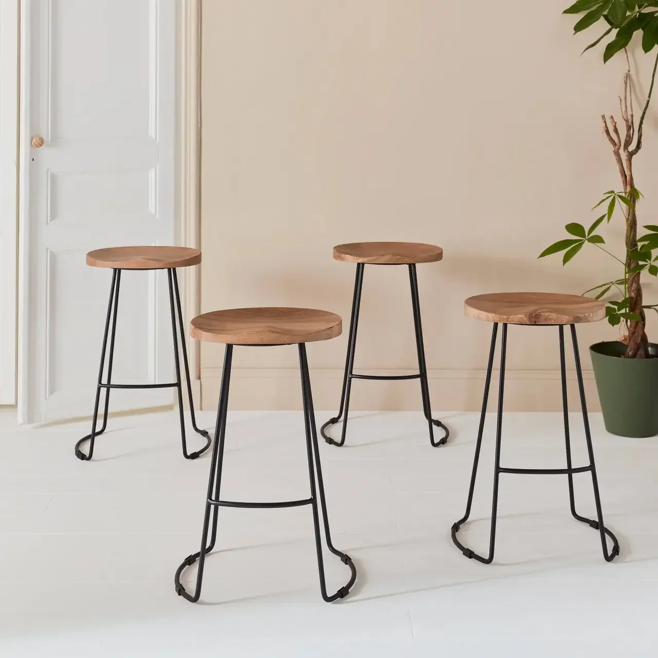 Lot 4 tabourets bar 65 cm bois manguier métal noir repose-pieds style industriel