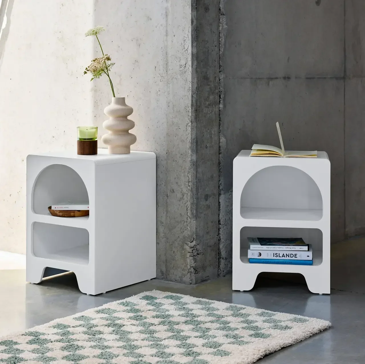 Lot 2 tables de nuit bois naturel double rangement ouvert Thessa