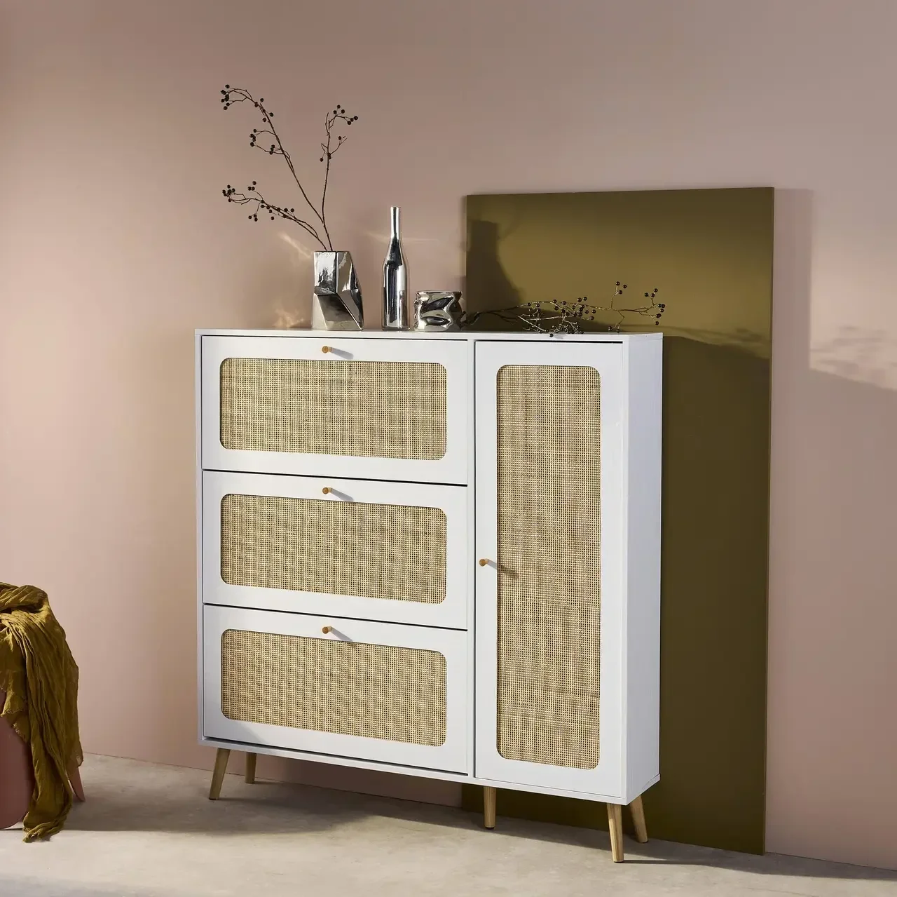 Mueble zapatero 3 solapas 1 puerta madera ratán vintage Boho 21 pares