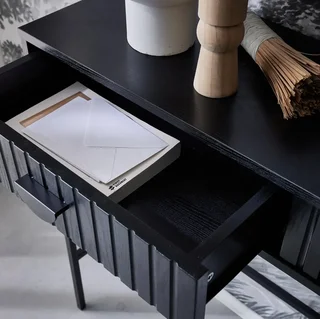 Console noire 2 tiroirs bois strié Bazalt design contemporain