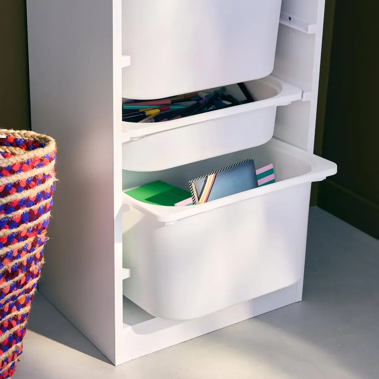 Meuble rangement enfant 4 casiers jouets livres plastique amovible