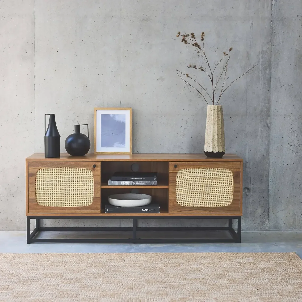 Mueble TV Vintage 140 cm Ratán Redondeado Madera Oscura 2 Puertas