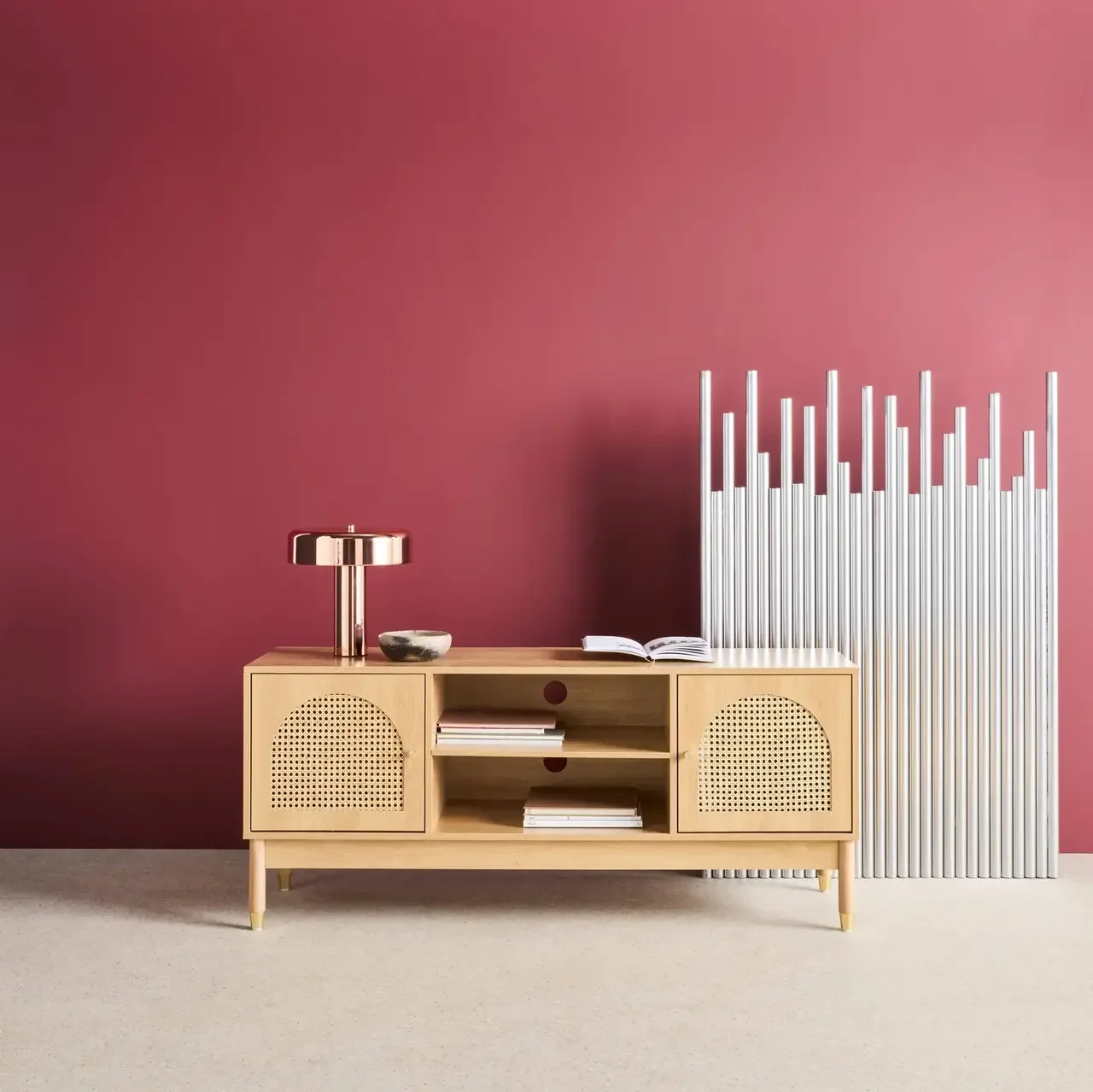 Mueble TV 140 cm Ratán Natural Efecto Madera 2 Puertas Estilo Boho Chic Judith