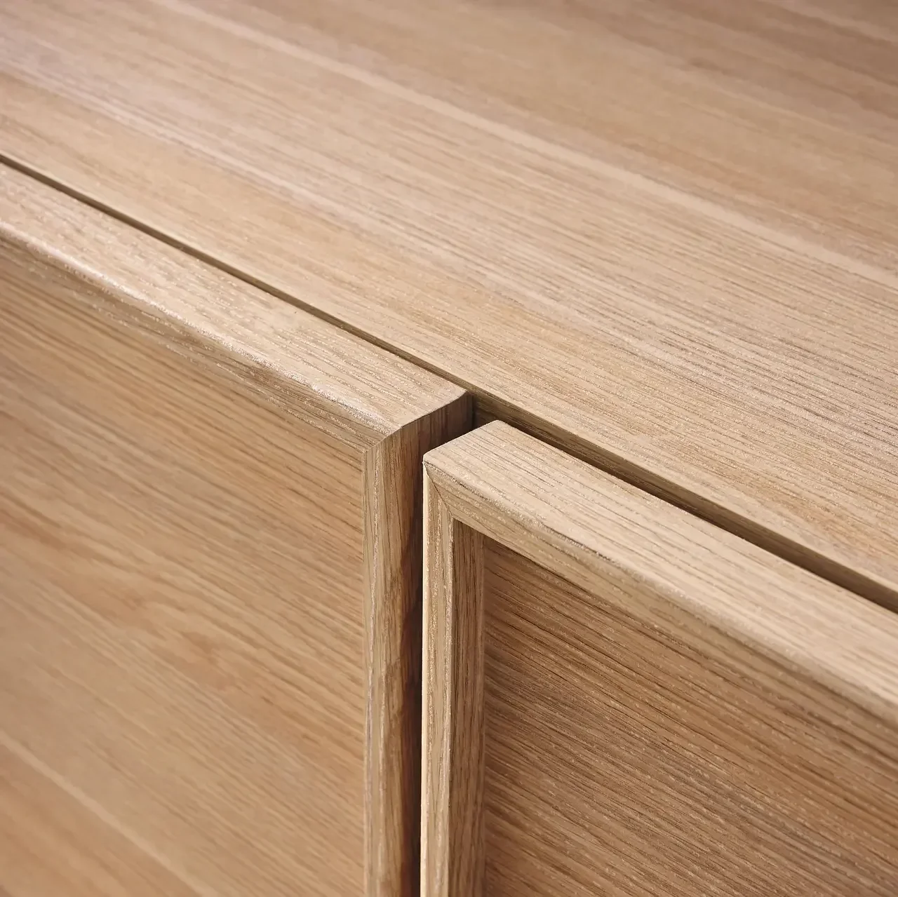 Mueble TV 3 Puertas 140 cm Efecto Madera Nogal Kuba
