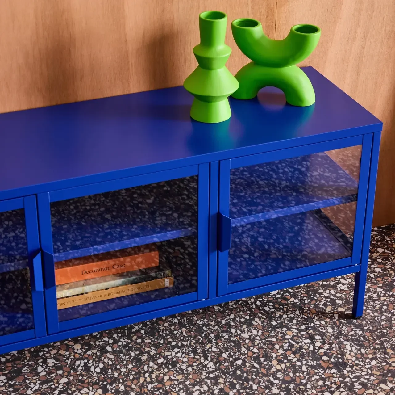 Meuble TV industriel métal verre trempé 3 portes 120 cm bleu Arkansas