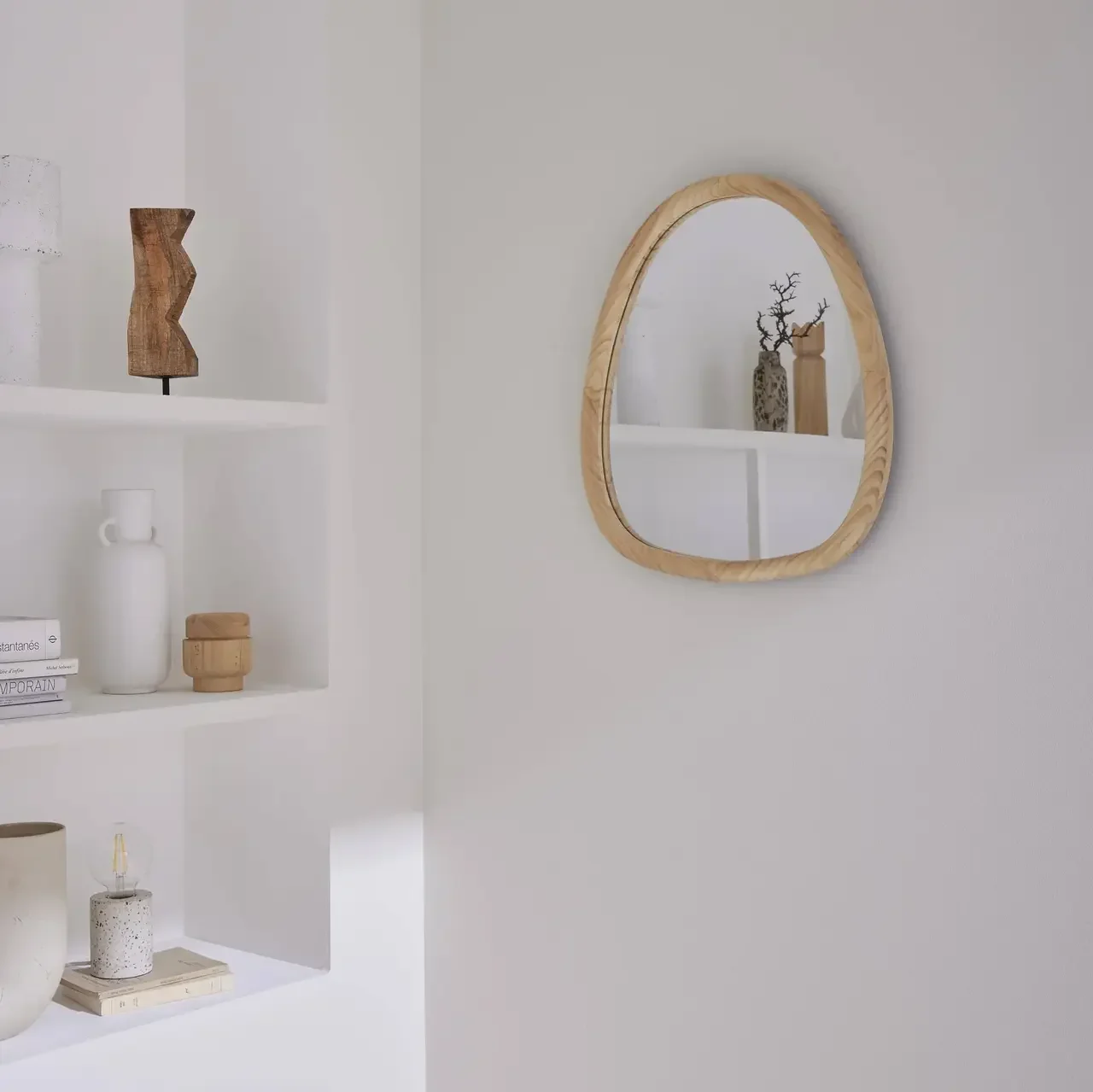 Miroir design bois sapin naturel 55 cm forme organique Charlie