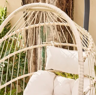Œuf suspendu Toscana acier osier coussin jardin