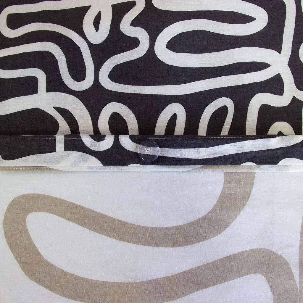 Parure de lit 2 personnes coton bio réversible motif géométrique noir et beige Taya