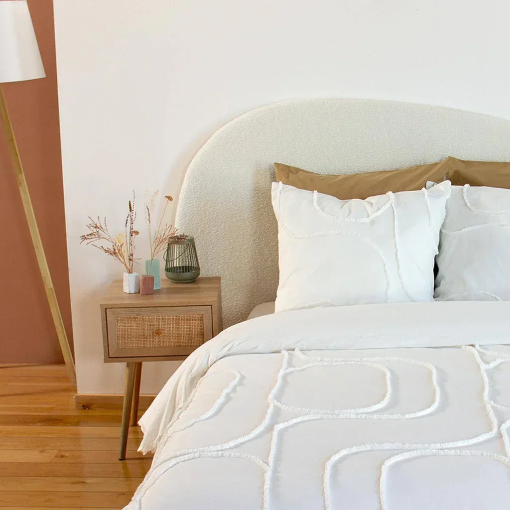Parure de lit 2 personnes coton lavé tufté motifs arrondis blanc Hestia
