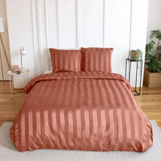 Parure de lit 2 personnes polyester satiné fines rayures rouge Andréa