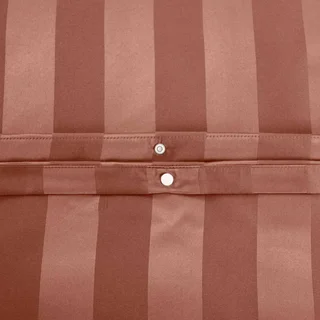 Parure de lit 2 personnes rouge satiné fines rayures polyester Oeko-Tex