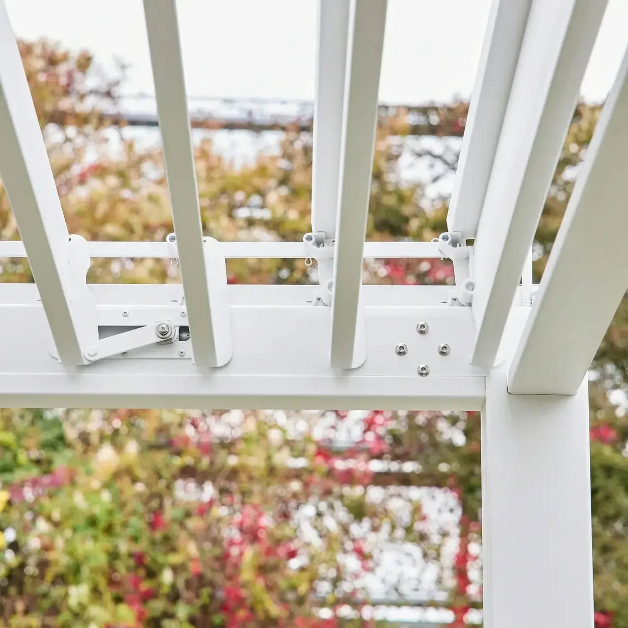 Pérgola bioclimática 4x3m Triomphe aluminio láminas orientables terraza jardín
