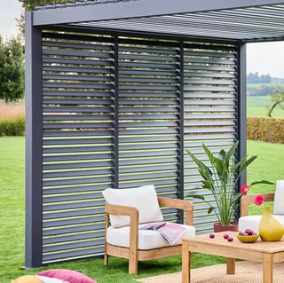 Pérgola bioclimática de alumínio 4x3m Triomphe com persianas ajustáveis