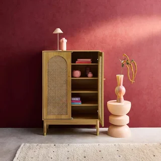Pequeno armário sapateira 2 portas vime madeira boho Judith