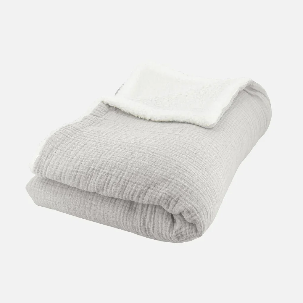 Plaid douillet sherpa kaki 130x170 cm certifié Oeko-Tex