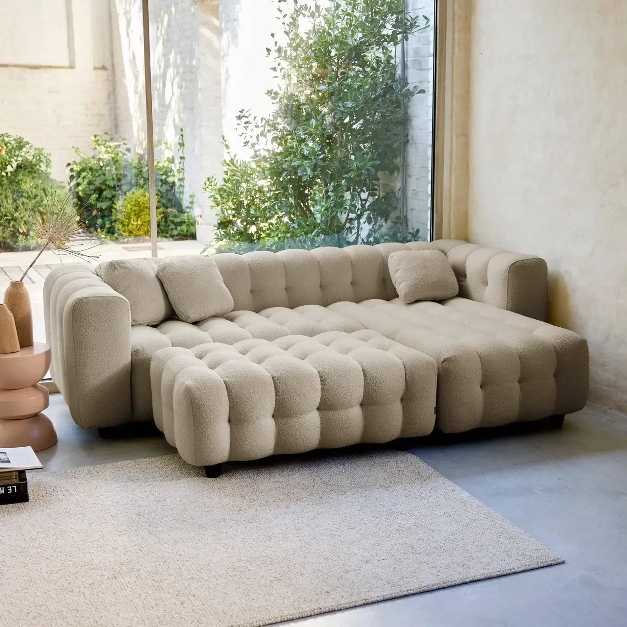 Pouf repose-pieds angle 3 places Leon bouclette texturée beige