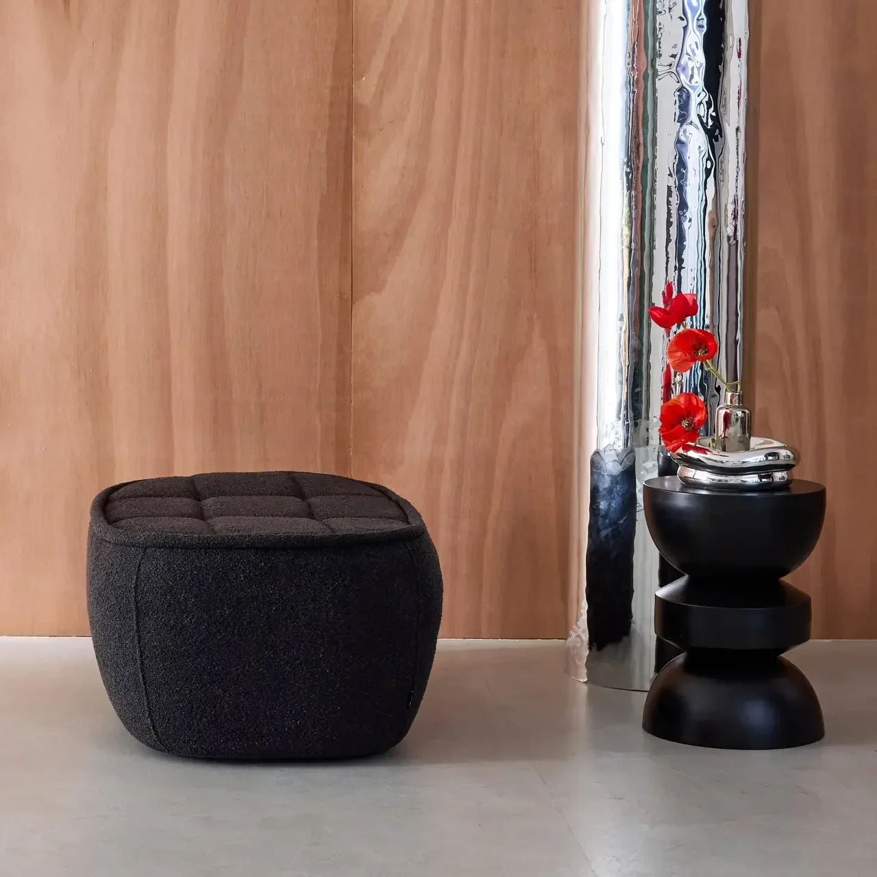 Pouf repose-pieds Boni tissu bouclette blanc cassé