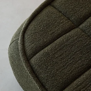 Pouf repose-pieds Boni tissu bouclette blanc cassé pour chauffeuse