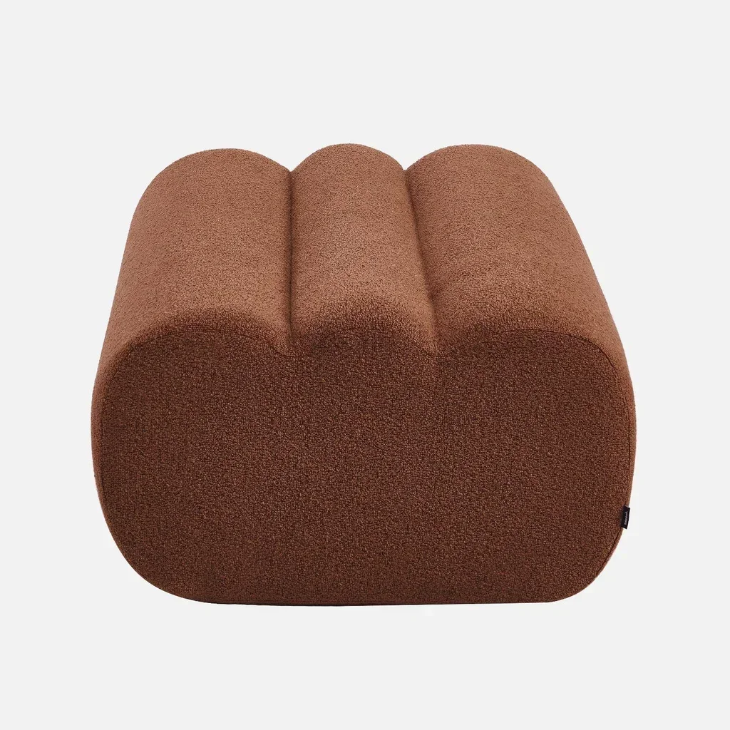 Pouf repose-pieds Nova bouclette texturée chauffeuse beige moderne