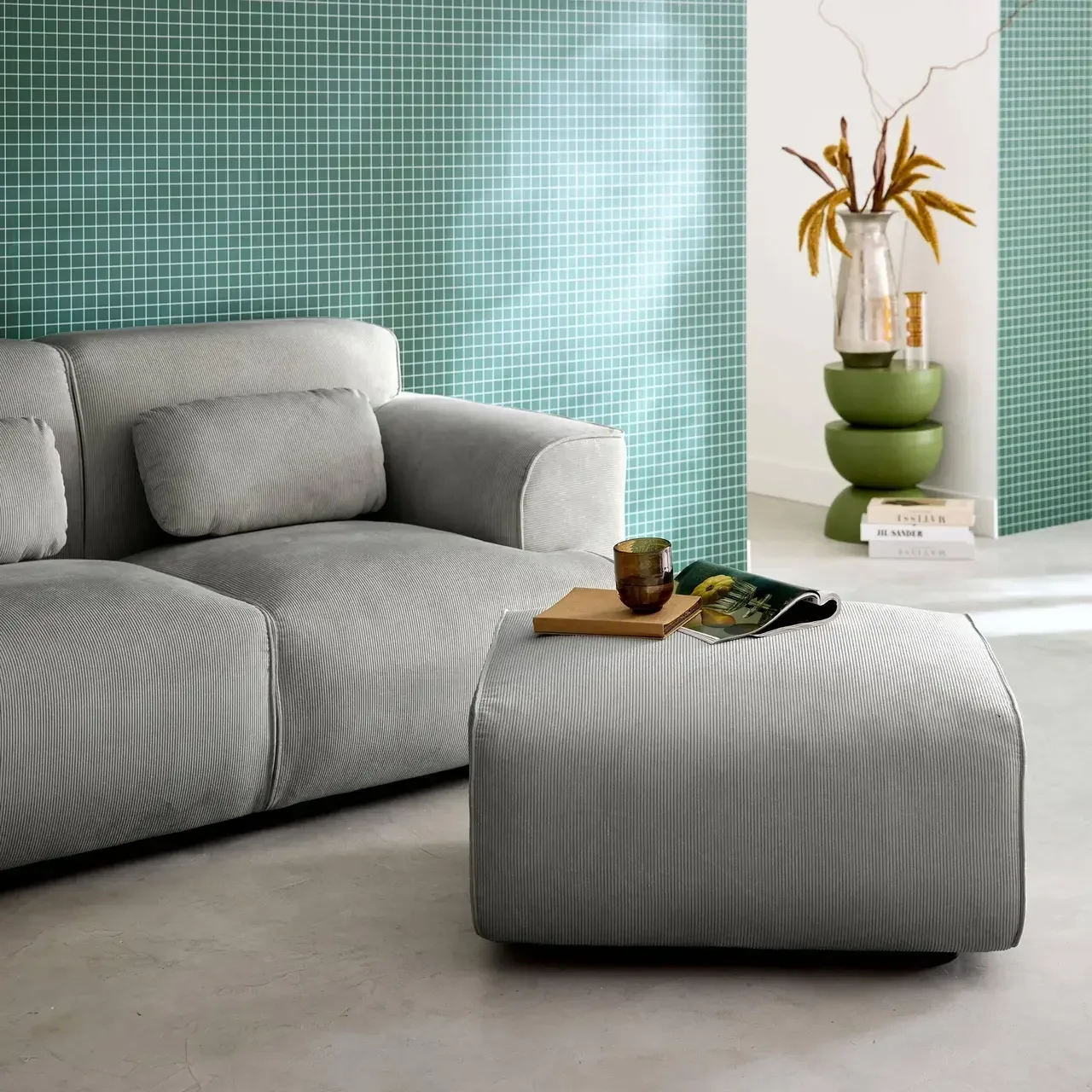 Pouf repose-pieds velours côtelé gris anthracite design contemporain Wallas
