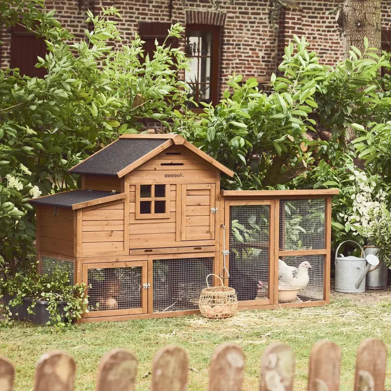 Poulailler en bois de sapin avec enclos pour 4 poules Geline - pondoir double et tiroir déjection