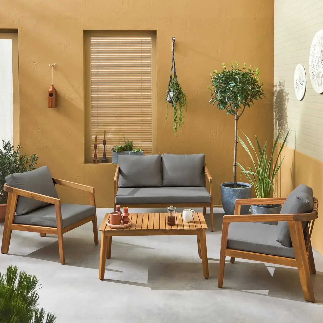 Conjunto jardín 4 plazas madera acacia FSC con cojines repelentes al agua