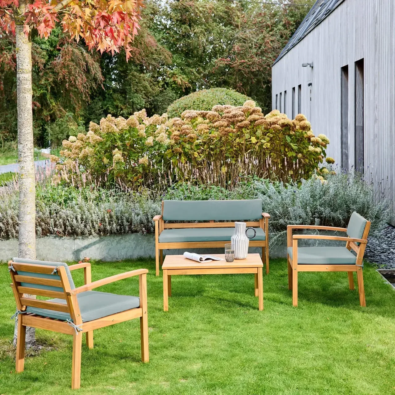 Salon de jardin 4 places bois acacia FSC avec coussins